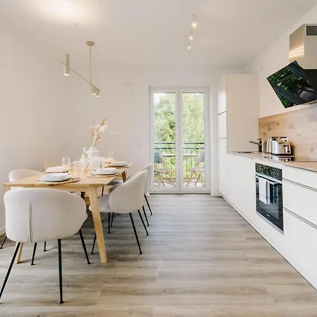 Kuesten De - 4 Seitliche Deichlage, Balkon, 89qm *